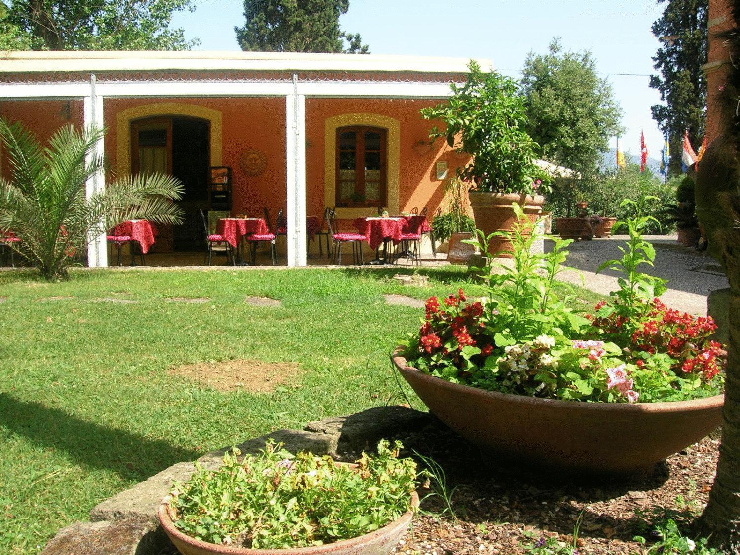 Hotel Villa Maya Cascina Exterior photo